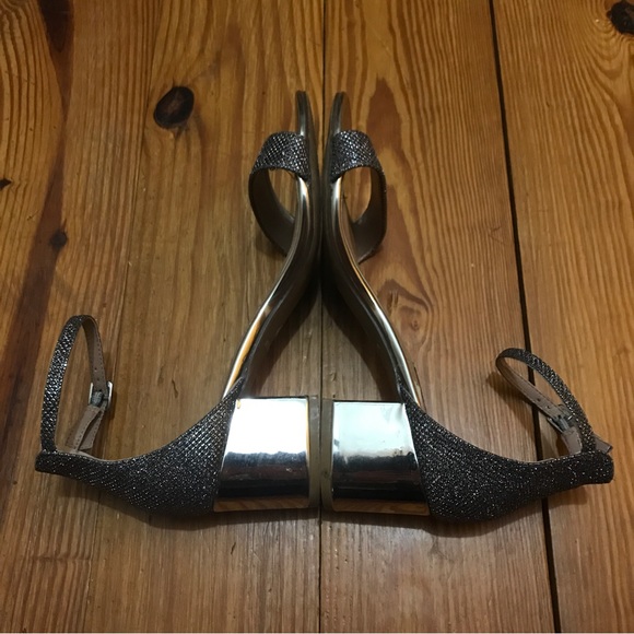 Betsey Johnson Silver Metallic Open Toe Block Heels, EUC, 7 - Picture 5 of 12